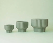 Load image into Gallery viewer, Presley Pedestal Pot