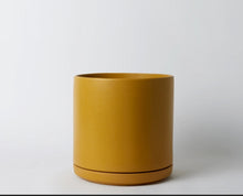 Load image into Gallery viewer, Solid Goods by LBE - Cylinder with Saucer